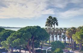 Daire – Boulevard de la Croisette, Cannes, Cote d'Azur (Fransız Rivierası),  Fransa. 2,690,000 €