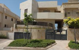 Yazlık ev – Netanya, Center District, İsrail. $1,225,000