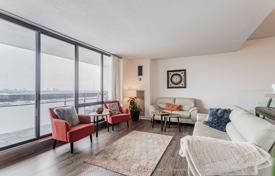5 odalılar daire North York'da, Kanada. C$940,000