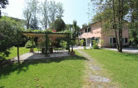 5 odalılar villa 230 m² Forte dei Marmi'de, İtalya. Price on request