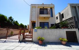 3 odalılar konak Larnaka'da, Kıbrıs. 280,000 €