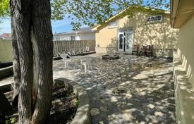 11 odalılar şehir içinde müstakil ev Etobicoke'de, Kanada. C$1,831,000