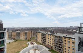 2 odalılar daire Etobicoke'de, Kanada. C$702,000
