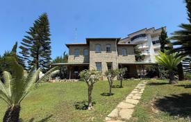 6 odalılar villa 500 m² Avsallar'da, Türkiye. 110,088,000 TRY