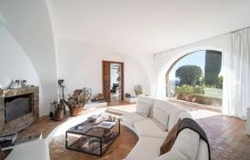 11 odalılar villa Mougins'de, Fransa. 4,900,000 €