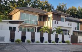 3 odalılar villa 256 m² Pattaya'da, Tayland. $176,000