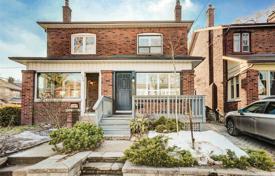 3 odalılar konak Old Toronto'da, Kanada. C$1,388,000