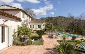 8 odalılar villa Grasse'ta, Fransa. 1,950,000 €