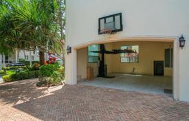 Şehir içinde müstakil ev – Coral Gables, Florida, Amerika Birleşik Devletleri. $6,000,000