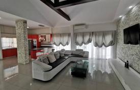 Villa – Pattaya, Chonburi, Tayland. $206,000