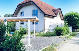 17 odalılar villa 443 m² Adlešiči'de, Slovenya. 575,000 €