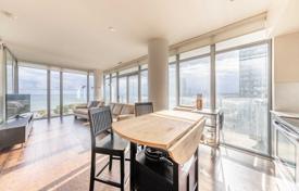 2 odalılar daire The Queensway'da, Kanada. C$897,000