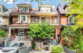 5 odalılar konak Old Toronto'da, Kanada. C$2,254,000