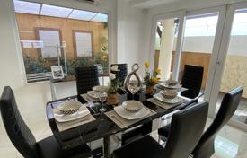 4 odalılar villa 700 m² Chonburi'de, Tayland. $577,000