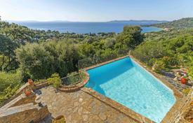 7 odalılar villa Le Lavandou'da, Fransa. 2,490,000 €
