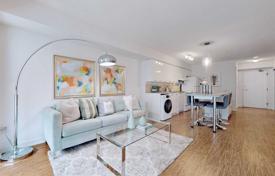 2 odalılar daire North York'da, Kanada. C$891,000