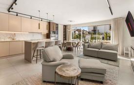 4 odalılar konak 193 m² Estepona'da, İspanya. 695,000 €