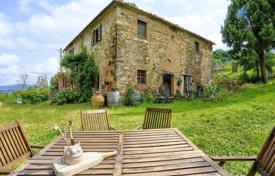 2 odalılar villa 275 m² Volterra'da, İtalya. 590,000 €