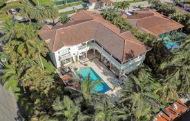 Villa – Hallandale Beach, Florida, Amerika Birleşik Devletleri. $3,299,000
