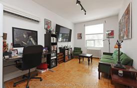 10 odalılar konak Old Toronto'da, Kanada. C$2,147,000