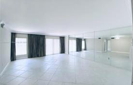 1 odalılar kondominyumda daireler 82 m² Coral Gables'da, Amerika Birleşik Devletleri. $415,000
