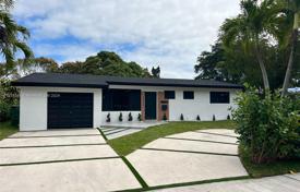 5 odalılar şehir içinde müstakil ev 220 m² Miami'de, Amerika Birleşik Devletleri. $849,000