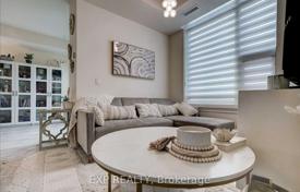 4 odalılar daire North York'da, Kanada. C$838,000