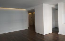 4 odalılar daire 153 m² Porto (city)'da, Portekiz. 555,000 €