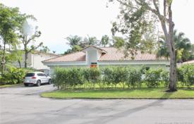 Villa – Key Biscayne, Florida, Amerika Birleşik Devletleri. 2,505,000 €