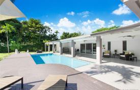 6 odalılar villa 426 m² Miami'de, Amerika Birleşik Devletleri. $1,550,000