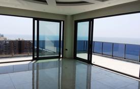 Çatı dairesi – Mahmutlar, Antalya, Türkiye. $261,000