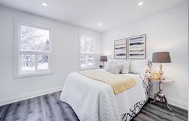 9 odalılar şehir içinde müstakil ev Scarborough'da, Kanada. C$1,799,000