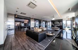 4 odalılar daire Etobicoke'de, Kanada. C$894,000