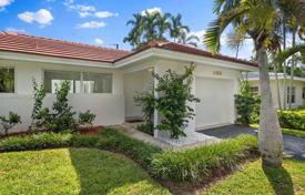 Şehir içinde müstakil ev – Coral Gables, Florida, Amerika Birleşik Devletleri. $1,395,000