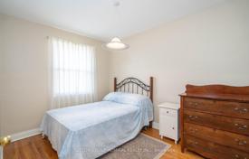 5 odalılar şehir içinde müstakil ev North York'da, Kanada. C$1,787,000