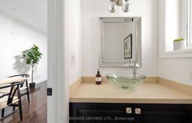 10 odalılar konak Old Toronto'da, Kanada. C$2,596,000