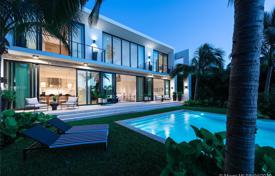 Sıfır daire – Miami sahili, Florida, Amerika Birleşik Devletleri. $5,000 haftalık