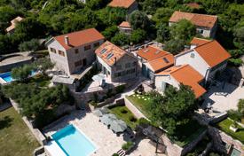4 odalılar yazlık ev 293 m² Tivat city'da, Karadağ. 3,500,000 €