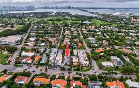 Kondominyum – Pine Tree Drive, Miami sahili, Florida,  Amerika Birleşik Devletleri. $334,000