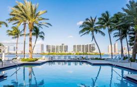 Kondominyum – North Miami Beach, Florida, Amerika Birleşik Devletleri. $400,000