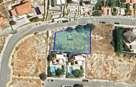 Arsa Mouttagiaka'da, Kıbrıs. 450,000 €