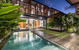 4 odalılar villa 280 m² Batu Bolong Beach'da, Endonezya. $635,000
