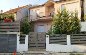 4 odalılar şehir içinde müstakil ev 149 m² Cetinje (city)'da, Karadağ. 260,000 €
