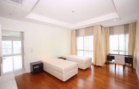4 odalılar daire Pathum Wan'da, Tayland. $7,700 haftalık