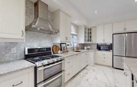 5 odalılar şehir içinde müstakil ev Scarborough'da, Kanada. C$2,339,000