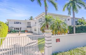Yazlık ev – Miami sahili, Florida, Amerika Birleşik Devletleri. $5,600,000
