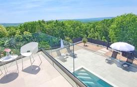 5 odalılar şehir içinde müstakil ev 175 m² Vrbnik'da, Hırvatistan. 675,000 €