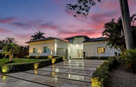 3 odalılar şehir içinde müstakil ev 268 m² Miami'de, Amerika Birleşik Devletleri. $1,400,000