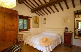3 odalılar villa 300 m² Cortona'da, İtalya. 800,000 €
