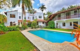 Villa – Coral Gables, Florida, Amerika Birleşik Devletleri. 2,382,000 €